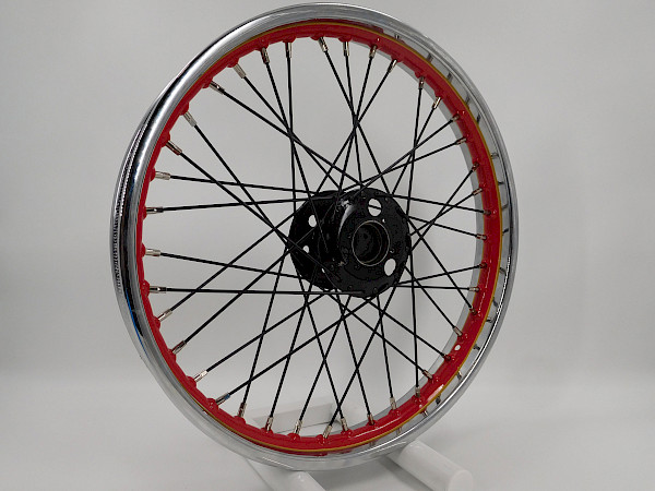 BSA R4 Hinten