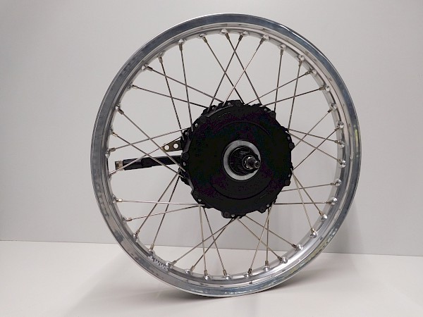 Heinzmann Motor mit 18 Zollfelge